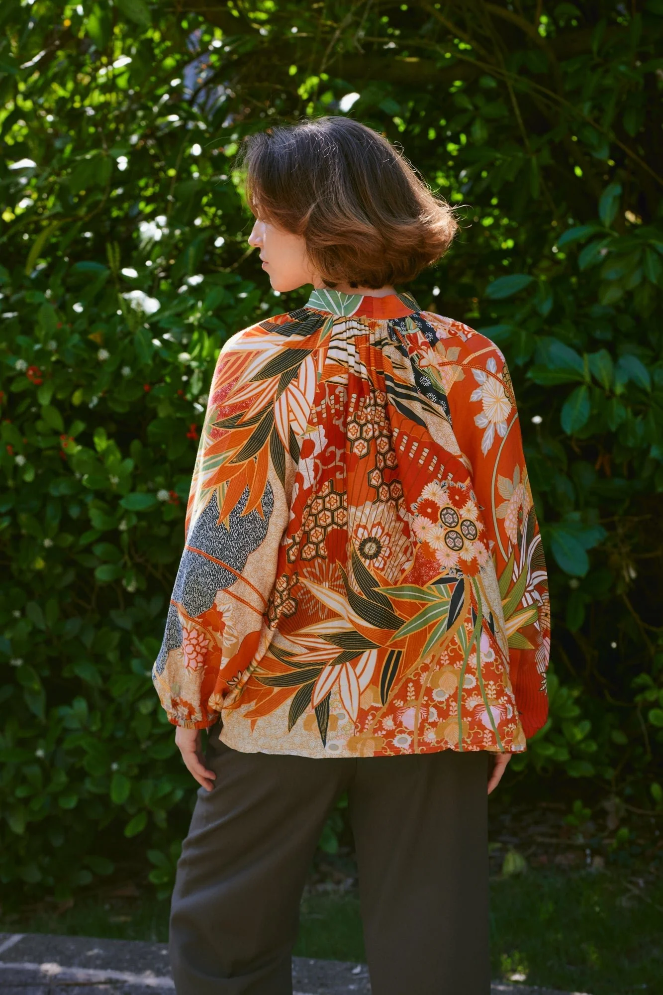 Fans Scarlet PussyBow Blouse - Image 4